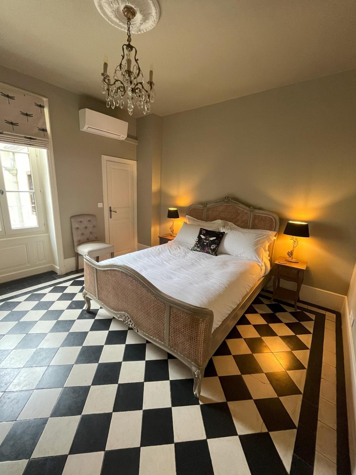 Number 8 Bed & Breakfast Мерсо Екстериор снимка